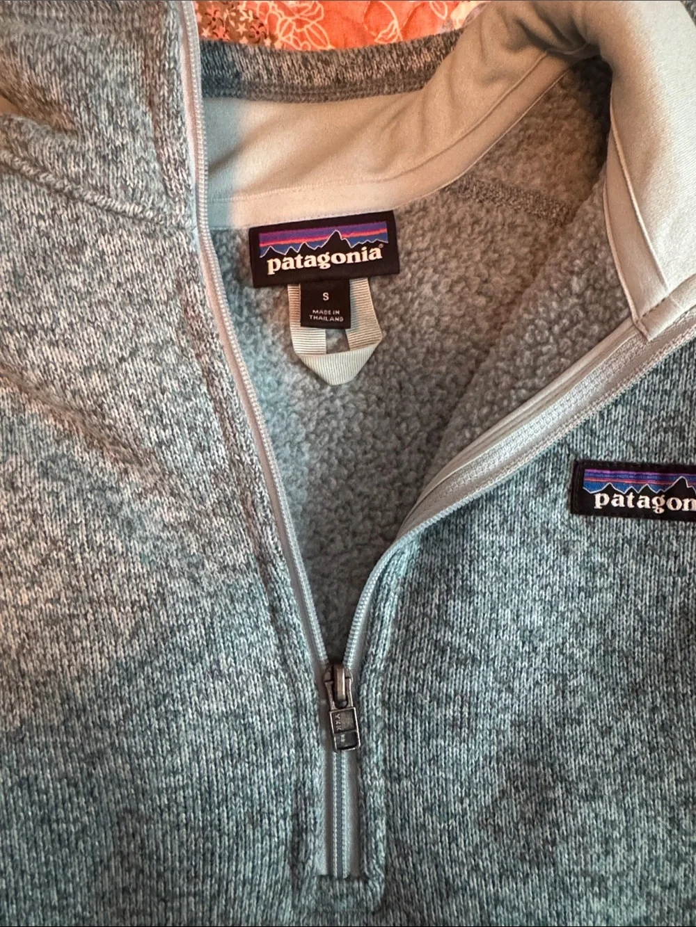 Patagonia Women's Heathered Pale Blue Quarter-Zip Pullover